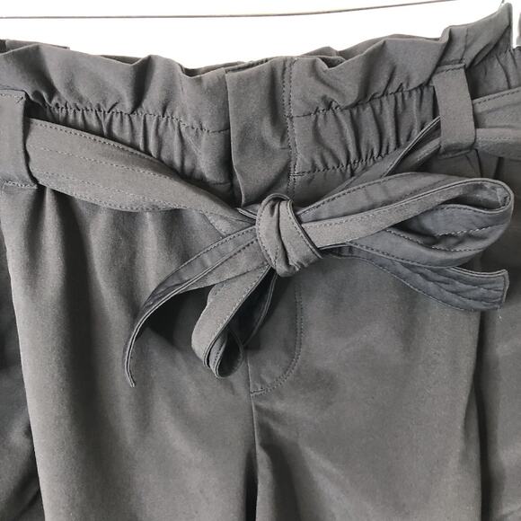 Athleta Women's Black Skyline Shorts w/Adjustable Tie Belt Paperbag Waist Size 8 - Picture 2 of 8